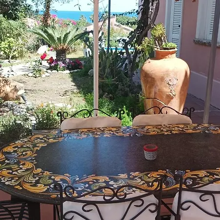 Bludream Αουγκούστα